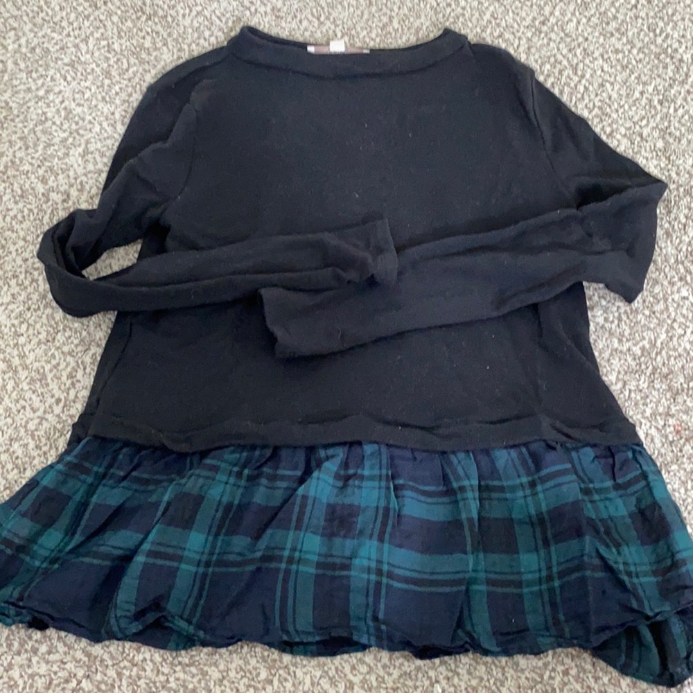 Sweater with ruffle bottom detail